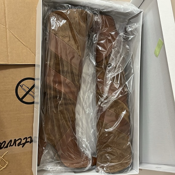 BNIB Leather L’intervalle boots - Picture 4 of 6